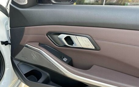 BMW 3 серия, 2022 год, 2 642 981 рублей, 11 фотография