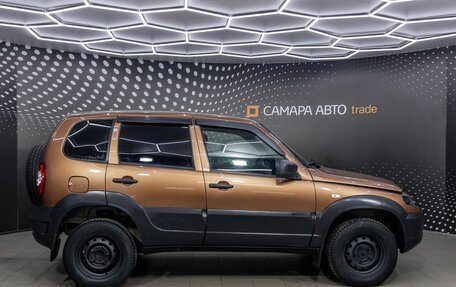 Chevrolet Niva I рестайлинг, 2019 год, 806 000 рублей, 5 фотография