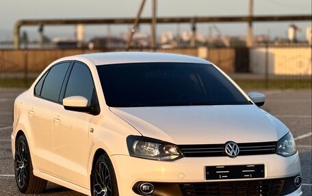 Volkswagen Polo VI (EU Market), 2013 год, 840 000 рублей, 1 фотография
