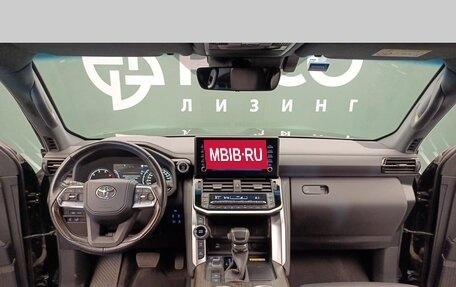 Toyota Land Cruiser, 2022 год, 10 490 000 рублей, 16 фотография