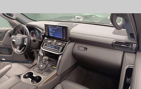 Toyota Land Cruiser, 2022 год, 10 490 000 рублей, 21 фотография