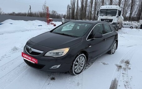 Opel Astra J, 2012 год, 620 000 рублей, 2 фотография
