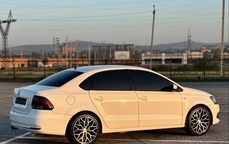 Volkswagen Polo VI (EU Market), 2013 год, 840 000 рублей, 2 фотография