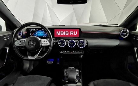 Mercedes-Benz CLA, 2021 год, 2 995 000 рублей, 13 фотография