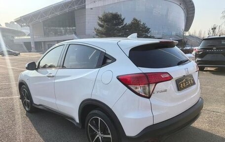 Honda Vezel, 2022 год, 1 580 000 рублей, 6 фотография