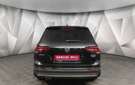 Volkswagen Tiguan II, 2017 год, 2 797 000 рублей, 8 фотография