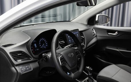 Hyundai Solaris II рестайлинг, 2020 год, 1 699 000 рублей, 11 фотография