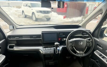 Honda Stepwgn IV, 2017 год, 2 150 000 рублей, 5 фотография