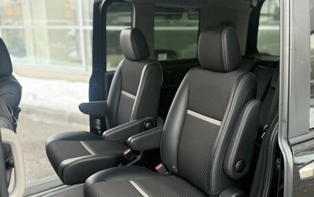 Honda Stepwgn IV, 2017 год, 2 150 000 рублей, 6 фотография