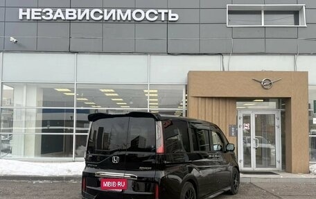 Honda Stepwgn IV, 2017 год, 2 150 000 рублей, 3 фотография