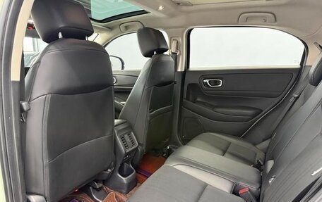 Honda Vezel, 2023 год, 2 220 000 рублей, 10 фотография