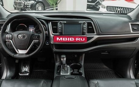 Toyota Highlander III, 2014 год, 2 390 000 рублей, 15 фотография