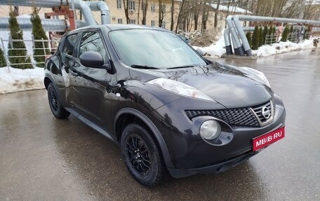 Nissan Juke II, 2013 год, 860 000 рублей, 1 фотография