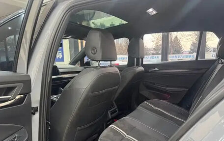 Volkswagen Golf VIII, 2022 год, 1 910 500 рублей, 8 фотография