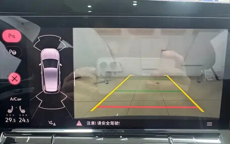 Volkswagen Golf VIII, 2022 год, 1 910 500 рублей, 12 фотография