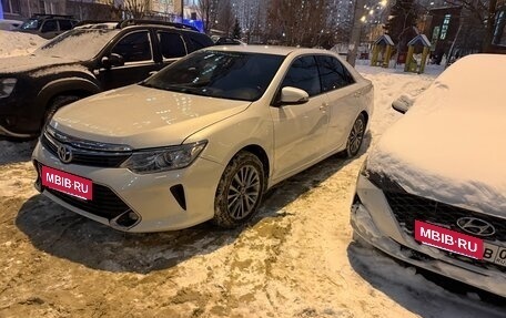 Toyota Camry, 2017 год, 2 050 000 рублей, 2 фотография