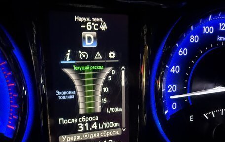 Toyota Camry, 2017 год, 2 050 000 рублей, 6 фотография