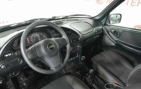 Chevrolet Niva I рестайлинг, 2017 год, 699 000 рублей, 9 фотография