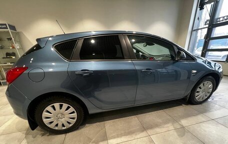 Opel Astra J, 2013 год, 850 000 рублей, 4 фотография