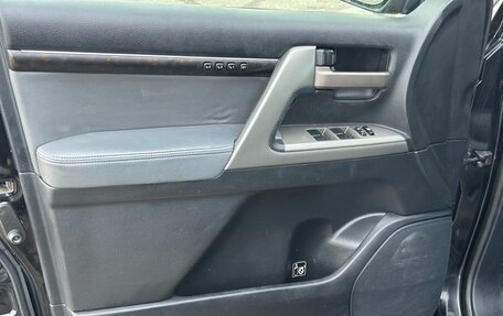 Toyota Land Cruiser 200, 2008 год, 2 550 000 рублей, 11 фотография