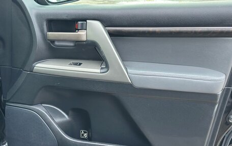 Toyota Land Cruiser 200, 2008 год, 2 550 000 рублей, 24 фотография