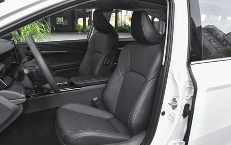 Toyota Camry, 2025 год, 3 999 000 рублей, 16 фотография