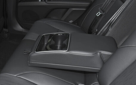 Toyota Camry, 2025 год, 3 999 000 рублей, 19 фотография