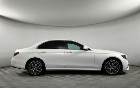 Mercedes-Benz E-Класс, 2020 год, 3 549 000 рублей, 4 фотография