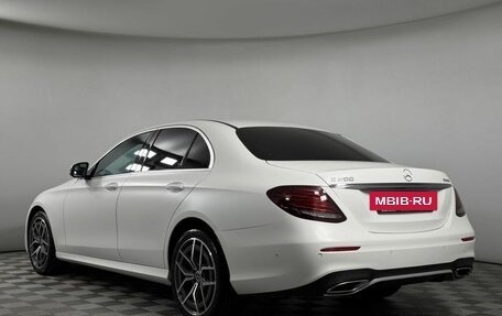 Mercedes-Benz E-Класс, 2020 год, 3 549 000 рублей, 6 фотография