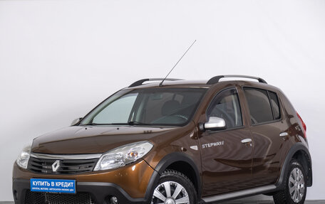 Renault Sandero I, 2013 год, 799 000 рублей, 2 фотография