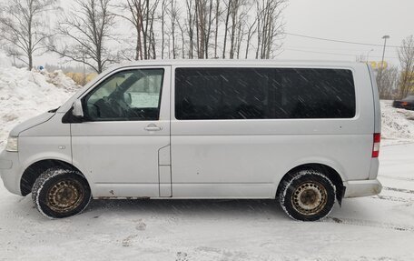 Volkswagen Caravelle T5, 2009 год, 1 000 000 рублей, 1 фотография