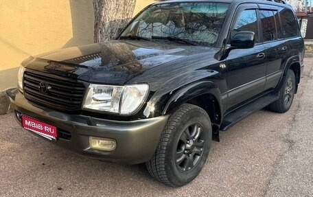 Toyota Land Cruiser 100 рестайлинг 2, 2001 год, 3 500 000 рублей, 1 фотография