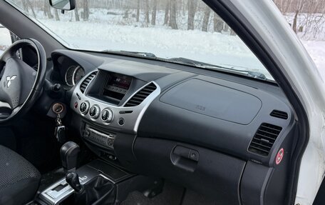 Mitsubishi L200 IV рестайлинг, 2014 год, 1 500 000 рублей, 17 фотография