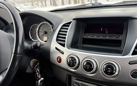 Mitsubishi L200 IV рестайлинг, 2014 год, 1 500 000 рублей, 18 фотография