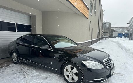 Mercedes-Benz S-Класс, 2005 год, 1 800 000 рублей, 4 фотография