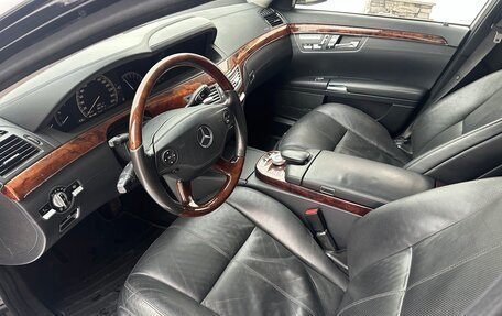 Mercedes-Benz S-Класс, 2005 год, 1 800 000 рублей, 21 фотография