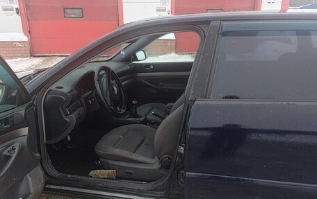 Audi A4, 2000 год, 300 000 рублей, 3 фотография