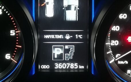 Toyota Land Cruiser Prado 150 рестайлинг 2, 2016 год, 3 600 000 рублей, 6 фотография