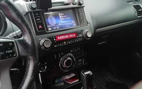 Toyota Land Cruiser Prado 150 рестайлинг 2, 2016 год, 3 600 000 рублей, 14 фотография