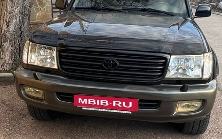 Toyota Land Cruiser 100 рестайлинг 2, 2001 год, 3 500 000 рублей, 2 фотография