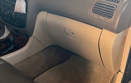 Toyota Land Cruiser 100 рестайлинг 2, 2001 год, 3 500 000 рублей, 14 фотография