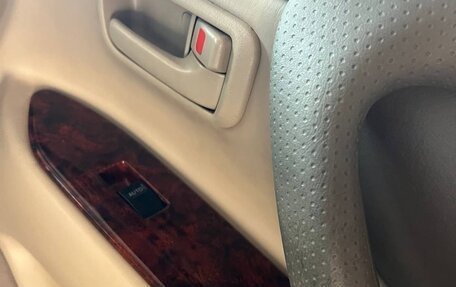 Toyota Land Cruiser 100 рестайлинг 2, 2001 год, 3 500 000 рублей, 15 фотография