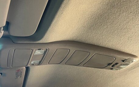 Toyota Land Cruiser 100 рестайлинг 2, 2001 год, 3 500 000 рублей, 20 фотография