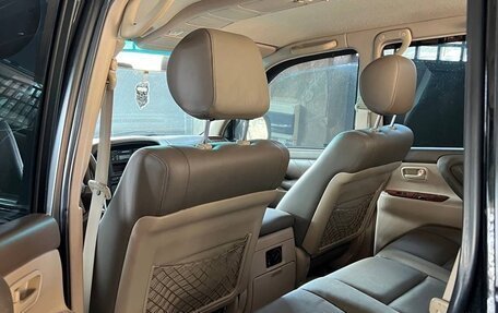 Toyota Land Cruiser 100 рестайлинг 2, 2001 год, 3 500 000 рублей, 37 фотография