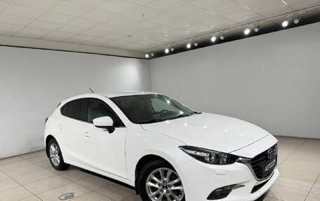 Mazda 3, 2018 год, 1 779 000 рублей, 2 фотография