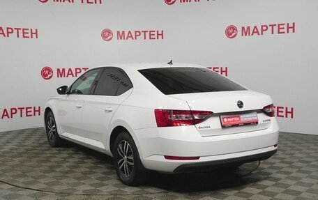 Skoda Superb III рестайлинг, 2018 год, 1 798 000 рублей, 7 фотография