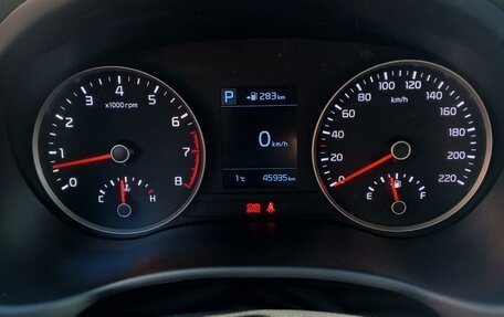 KIA Stonic, 2020 год, 1 850 000 рублей, 11 фотография