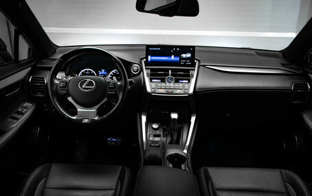 Lexus NX I, 2017 год, 3 690 000 рублей, 8 фотография