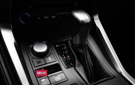 Lexus NX I, 2017 год, 3 690 000 рублей, 19 фотография