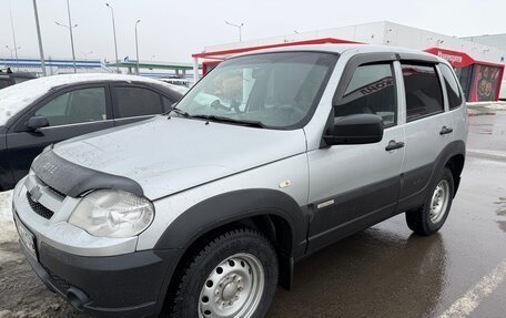 Chevrolet Niva I рестайлинг, 2017 год, 690 000 рублей, 4 фотография